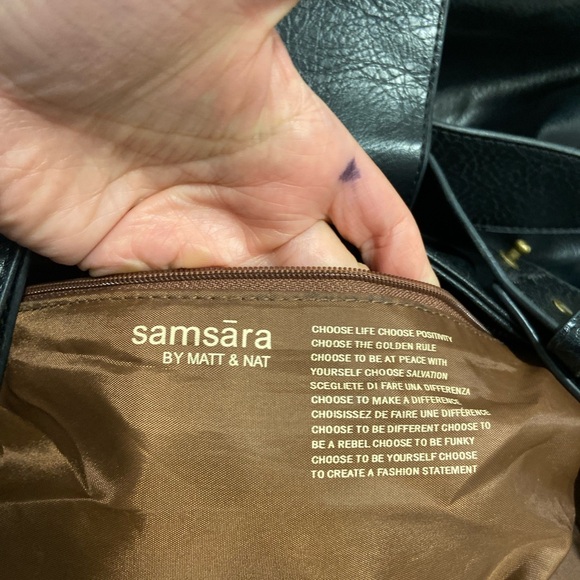 EUC Matt & Nat Samsura Large Black Vegan Leather Shoulder bag - Picture 3 of 8